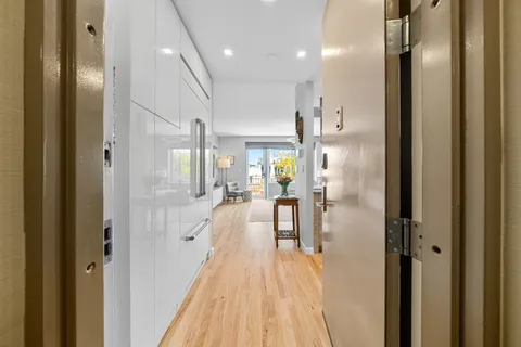 $1,195,000 | 5 West 127th Street, Unit PHB | Central Harlem