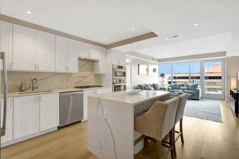 $960,000 | 925 North Fairfax Street, Unit 610, Alexandria, VA 22314