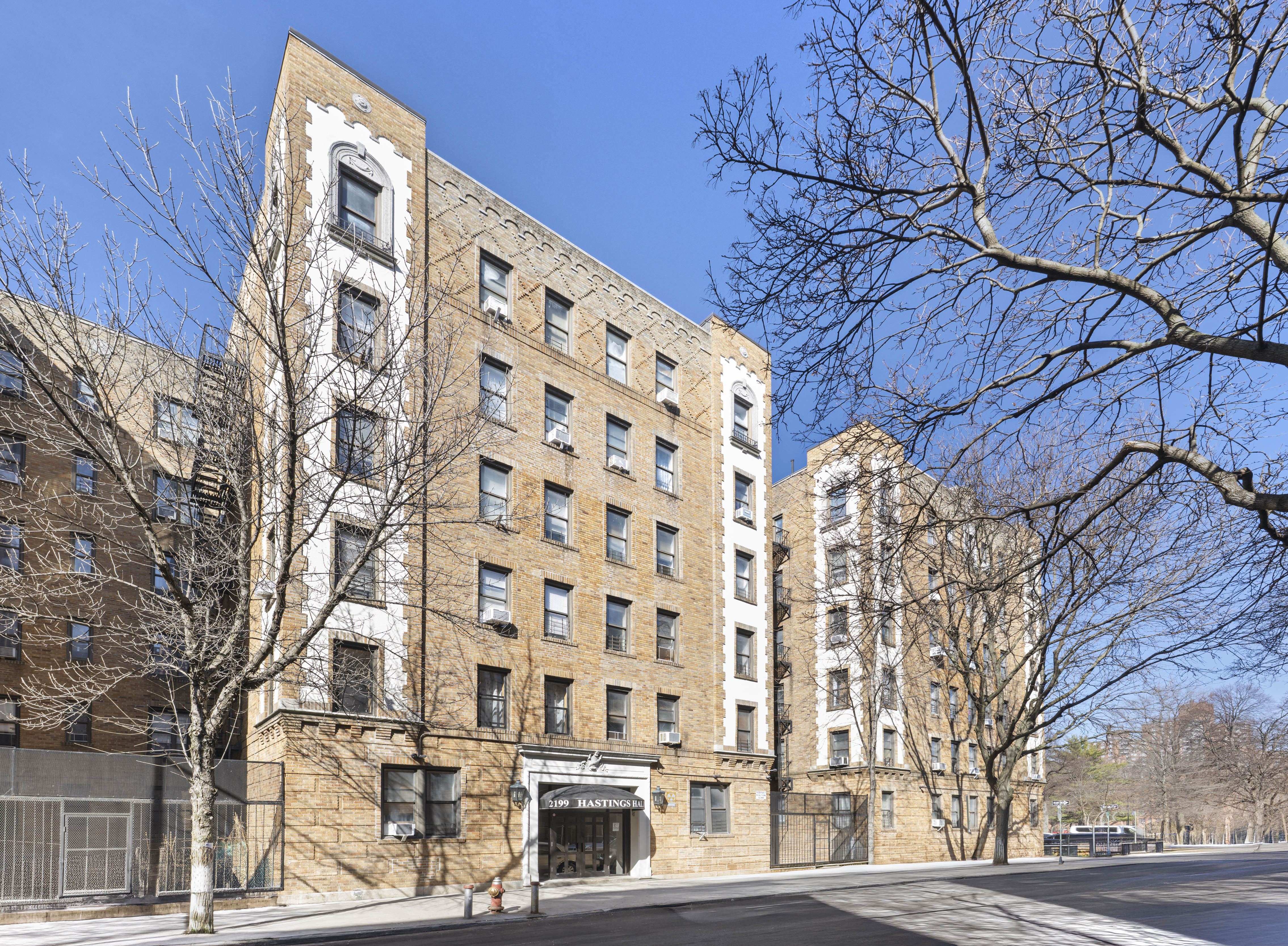 2199 Holland Avenue, Unit 5P Bronx, NY 10462 - Photo 10 of 11 front view of a building