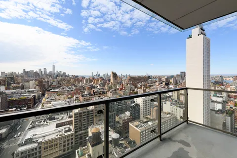 $2,650,000 | 101 West 24th Street, Unit 29B | Chelsea