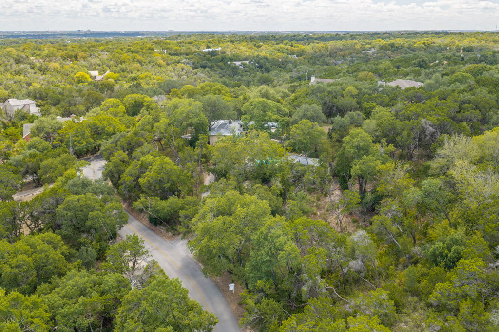103 Yaupon Valley Road Austin, TX 78746 - Photo 10 of 14 Gallery Image 10