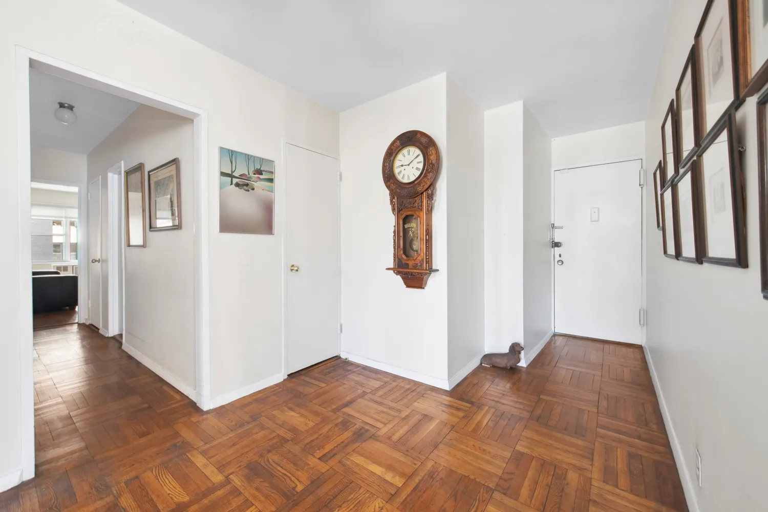 $915,000 | 311 East 71st Street, Unit 8G | Lenox Hill