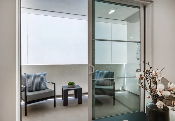 $5,500 | 303 South Orange Avenue, Unit 601, Los Angeles, CA 90036