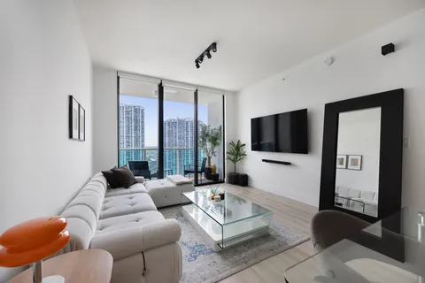 $480,000 | 31 Southeast 5th Street, Unit 3309, Miami, FL 33131