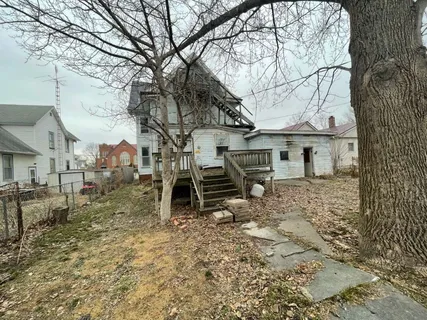 $60,000 | 203 East Washington Street, Avon, IL 61415