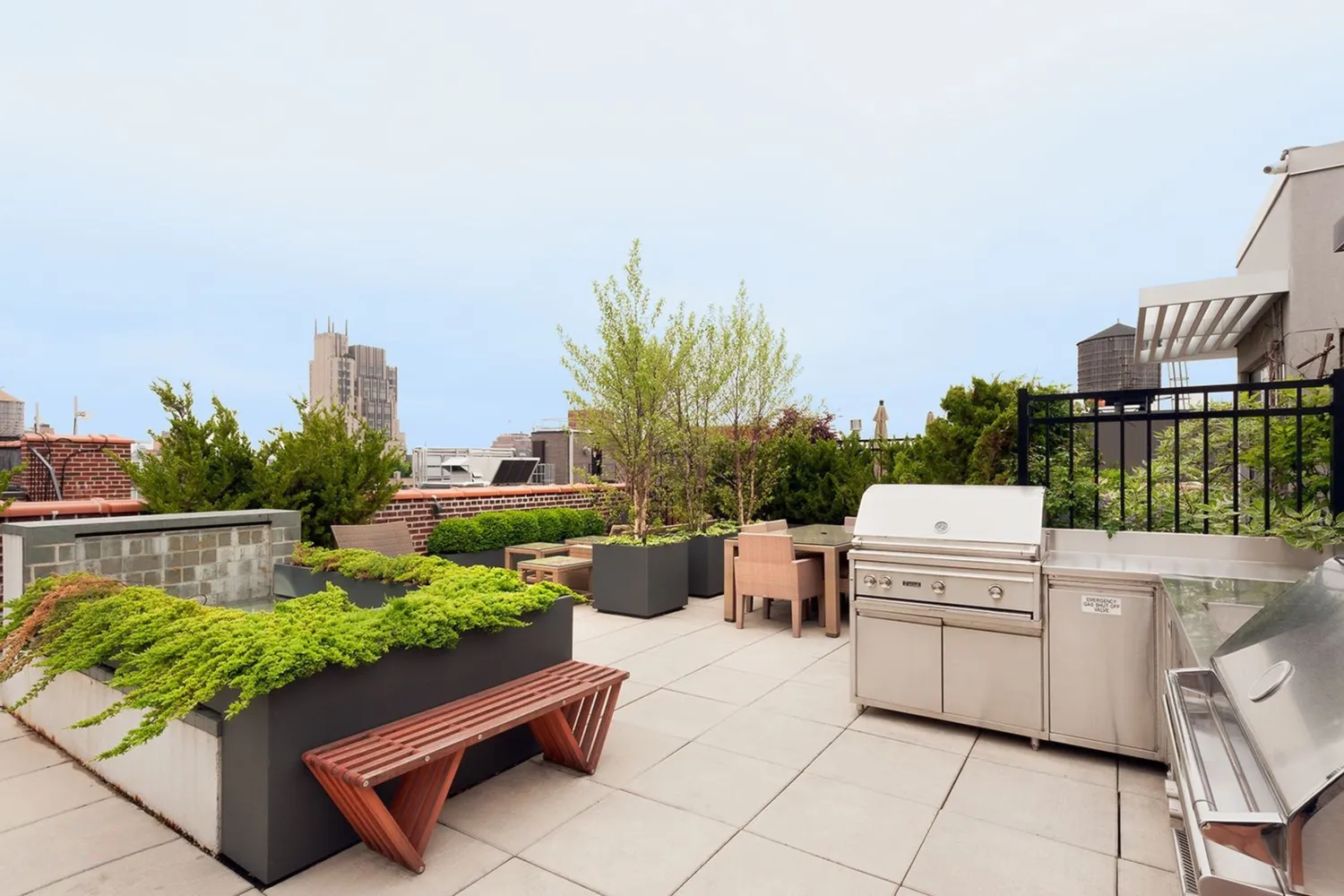 $1,500,000 | 140 West 22nd Street, Unit 9A | Chelsea