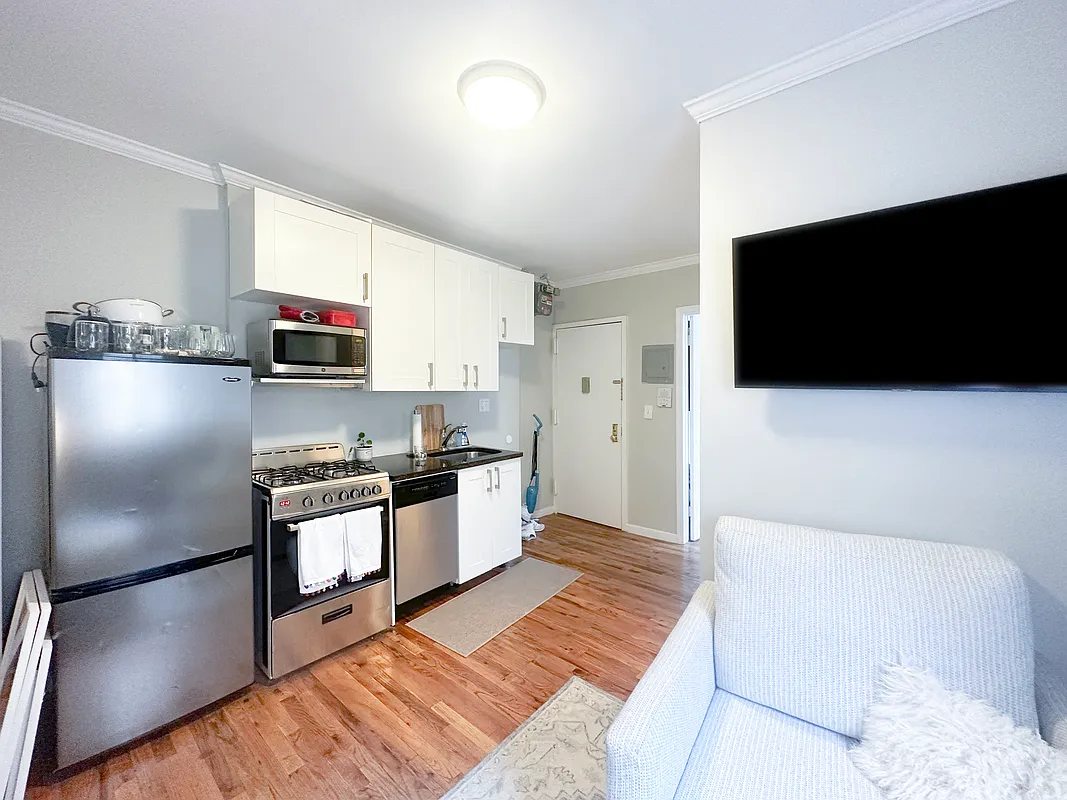 57 Spring Street, Unit 10 Manhattan, NY 10012 - Photo 2 of 6