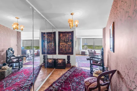 $435,000 | 4740 Connecticut Avenue Northwest, Unit 1007, Washington, DC 20008