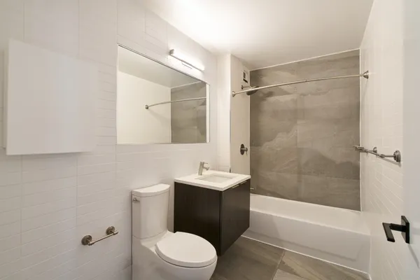 $4,295 | 275 Park Avenue, Unit 3I | Clinton Hill