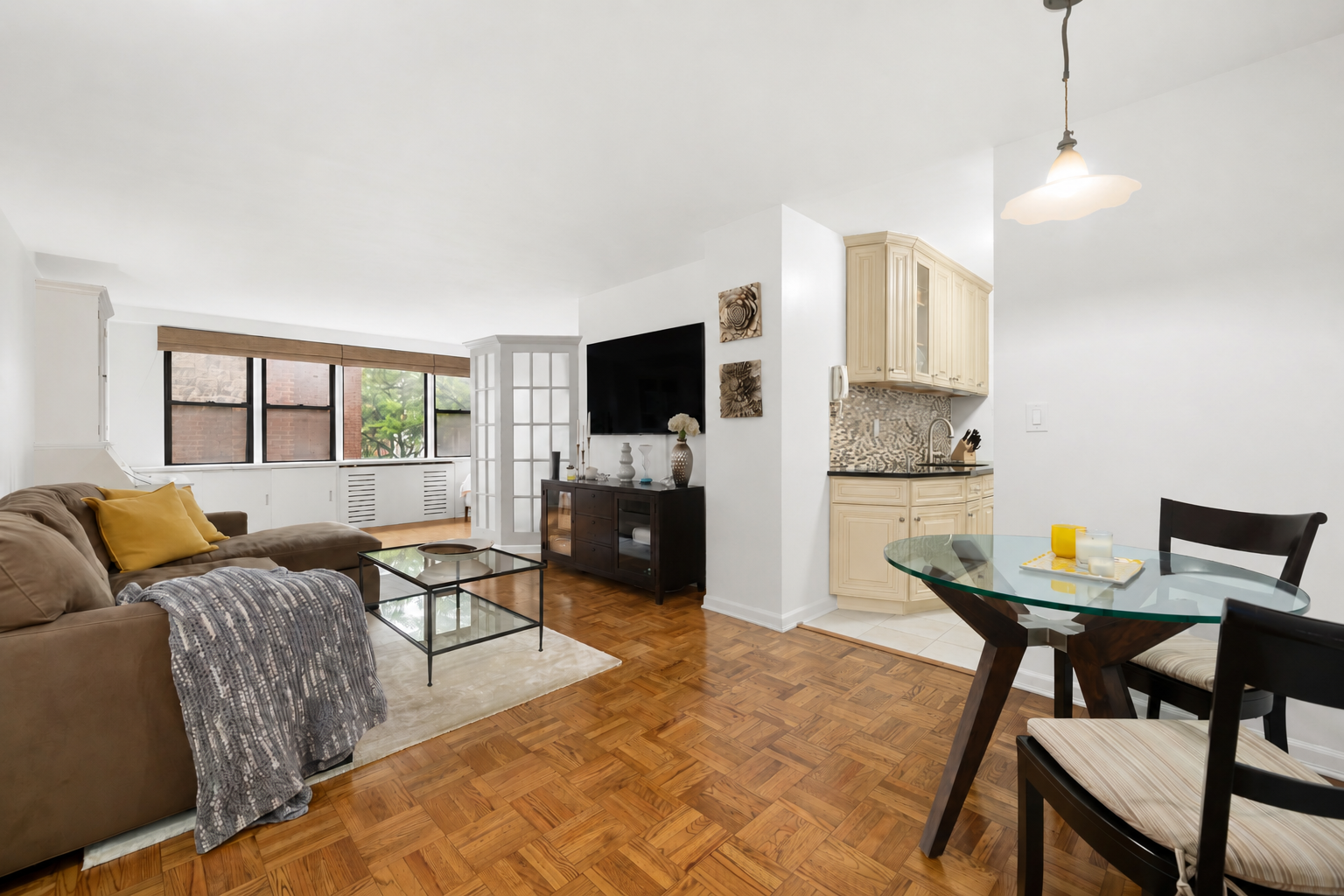 201 East 21st Street, Unit 5G Manhattan, NY 10010 - Photo 1 of 8