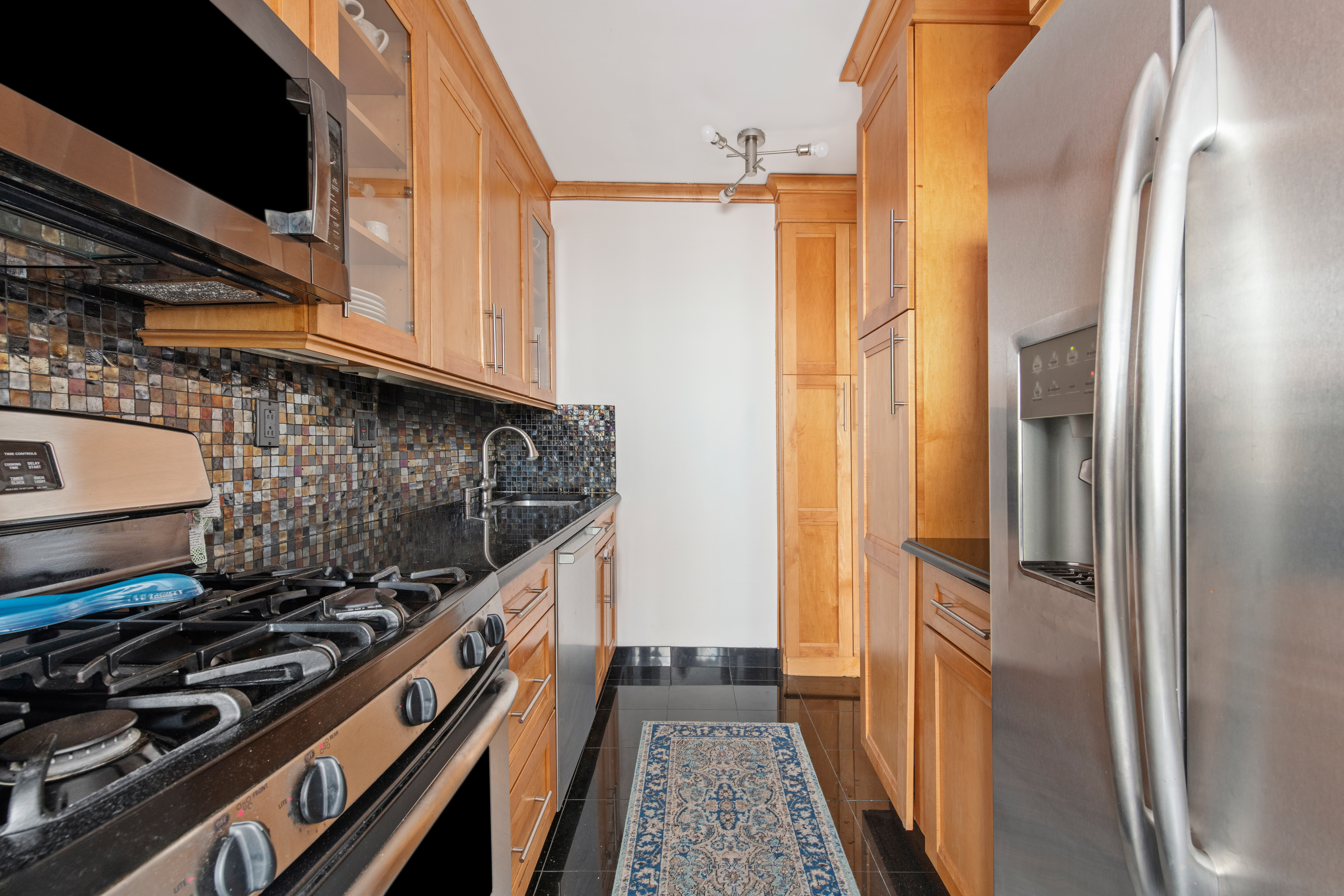 343 East 74th Street, Unit 18A Manhattan, NY 10021 - Photo 6 of 13