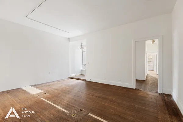 $999,000 | 45 East 66th Street, Unit 4N | Lenox Hill