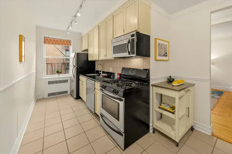 $365,000 | 385 Argyle Road, Unit 4A | Ditmas Park