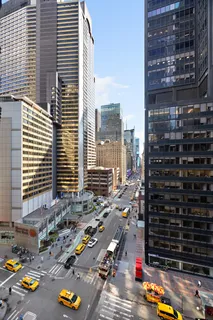$1,495,000 | 200 West 54th Street, Unit 10K | Midtown Central