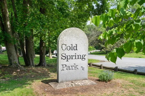 $1,995,000 | 1242 Beacon Street, Unit 1242, Newton Highlands, MA 02468