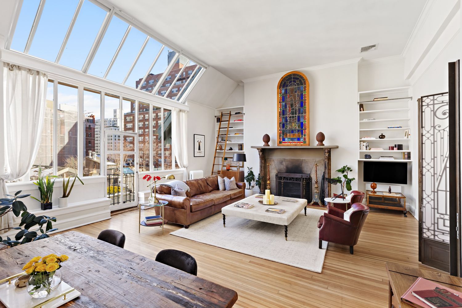 $2,650,000 | 132 East 19th Street, Unit 7F | Gramercy