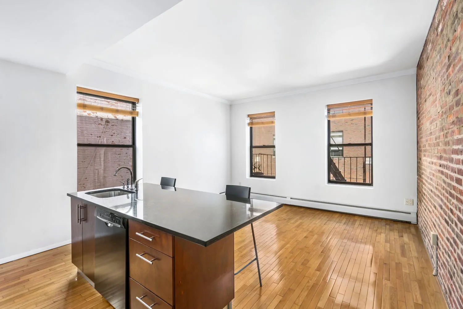 $2,800 | 277 Nostrand Avenue, Unit 3B | Bedford-Stuyvesant