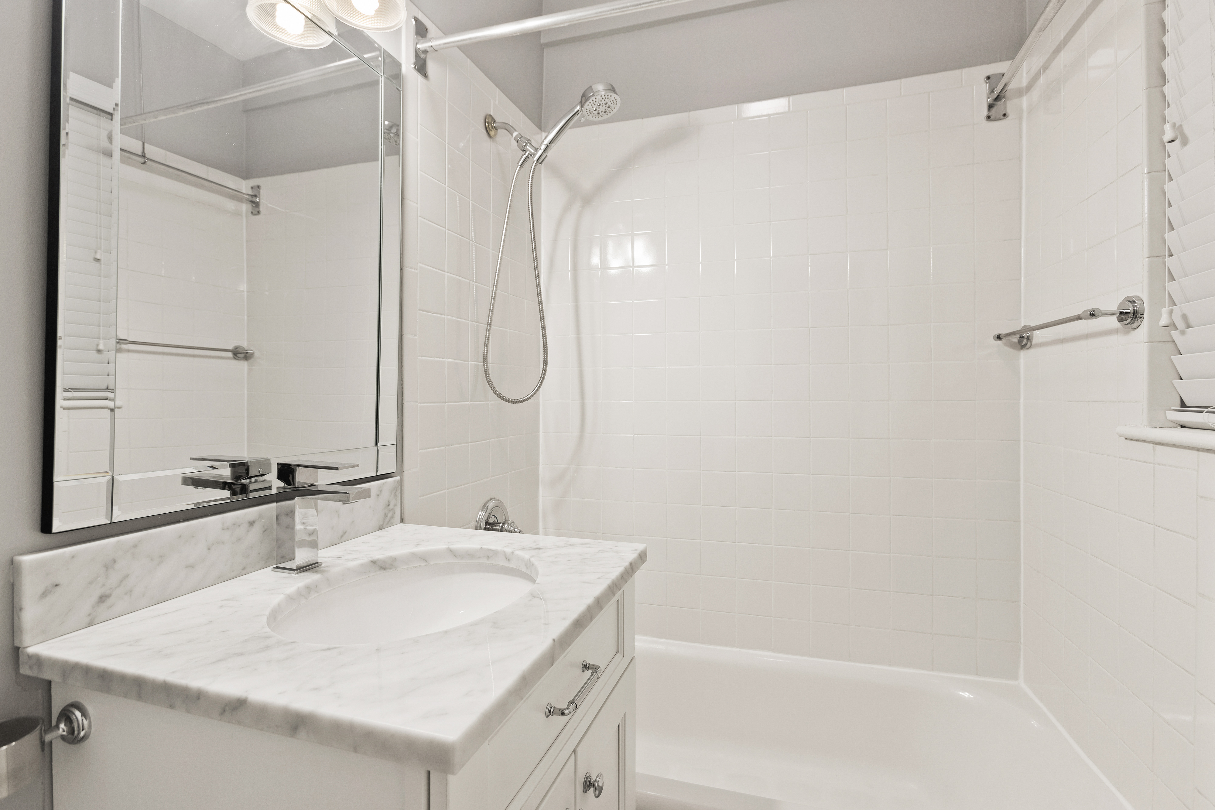 180 Commonwealth Avenue, Unit 7 Boston, MA 02116 - Photo 7 of 13 Gallery Image 7