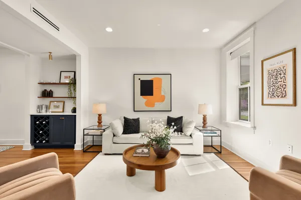 $924,900 | 409 Columbia Road Northwest, Washington, DC 20001