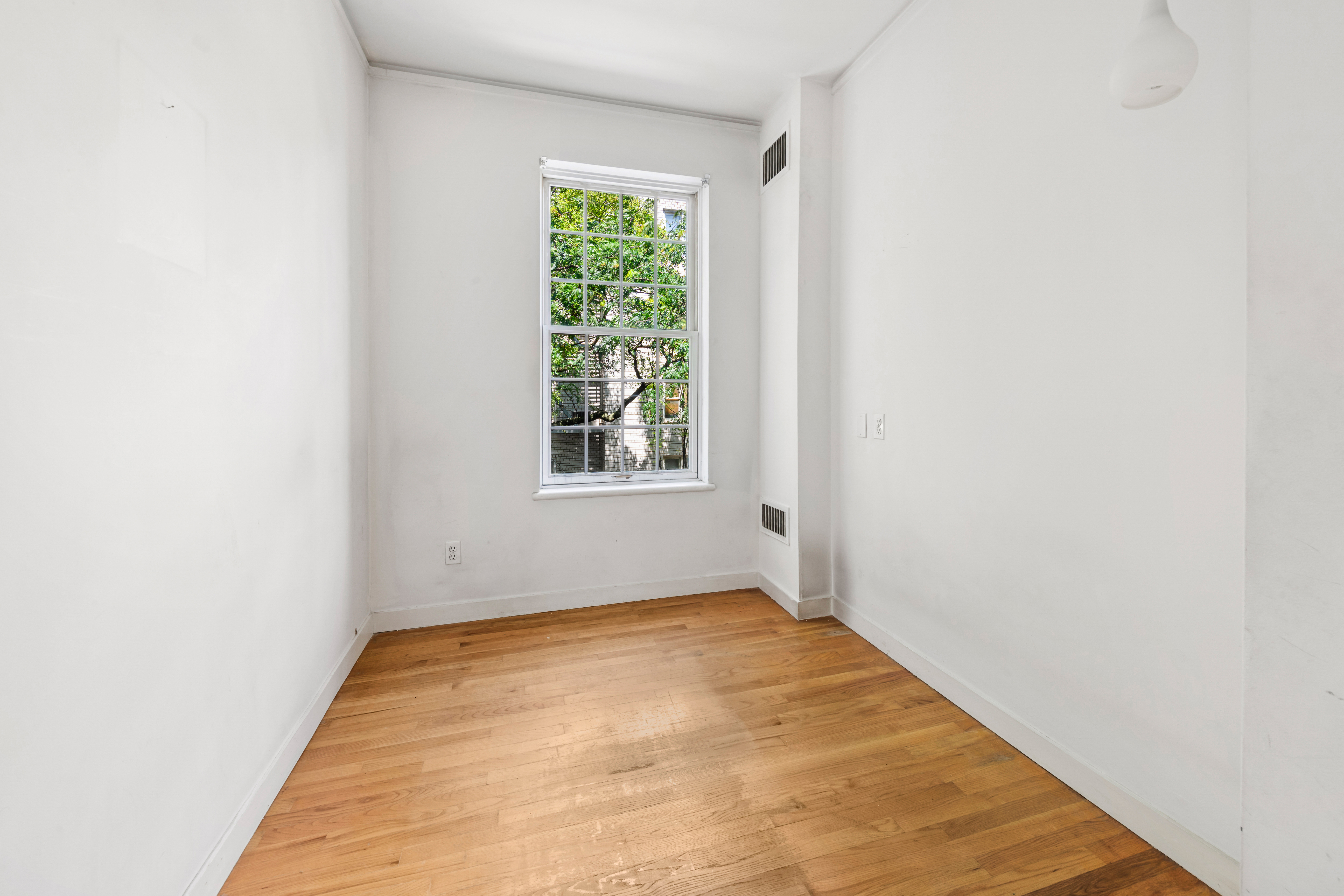 44 MacDougal Street Manhattan, NY 10012 - Photo 10 of 17