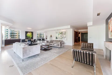 $5,200,000 | 5630 Wisconsin Avenue, Unit 805, Chevy Chase, MD 20815