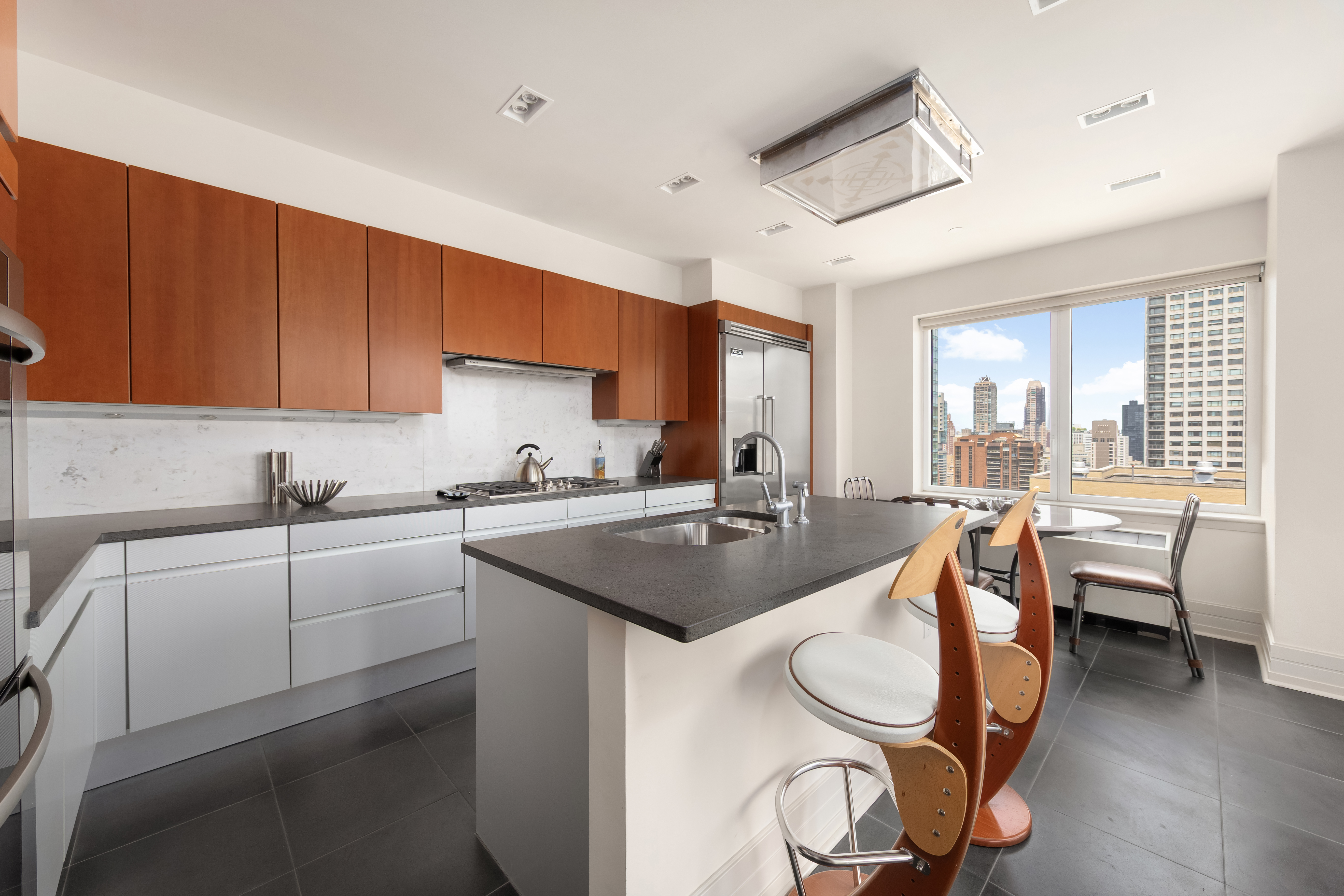 300 East 55th Street, Unit PH1C Manhattan, NY 10022 - Photo 6 of 20