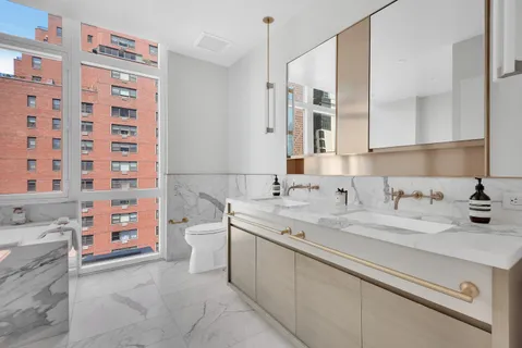 $4,950,000 | 305 East 51st Street, Unit 89B | Midtown East