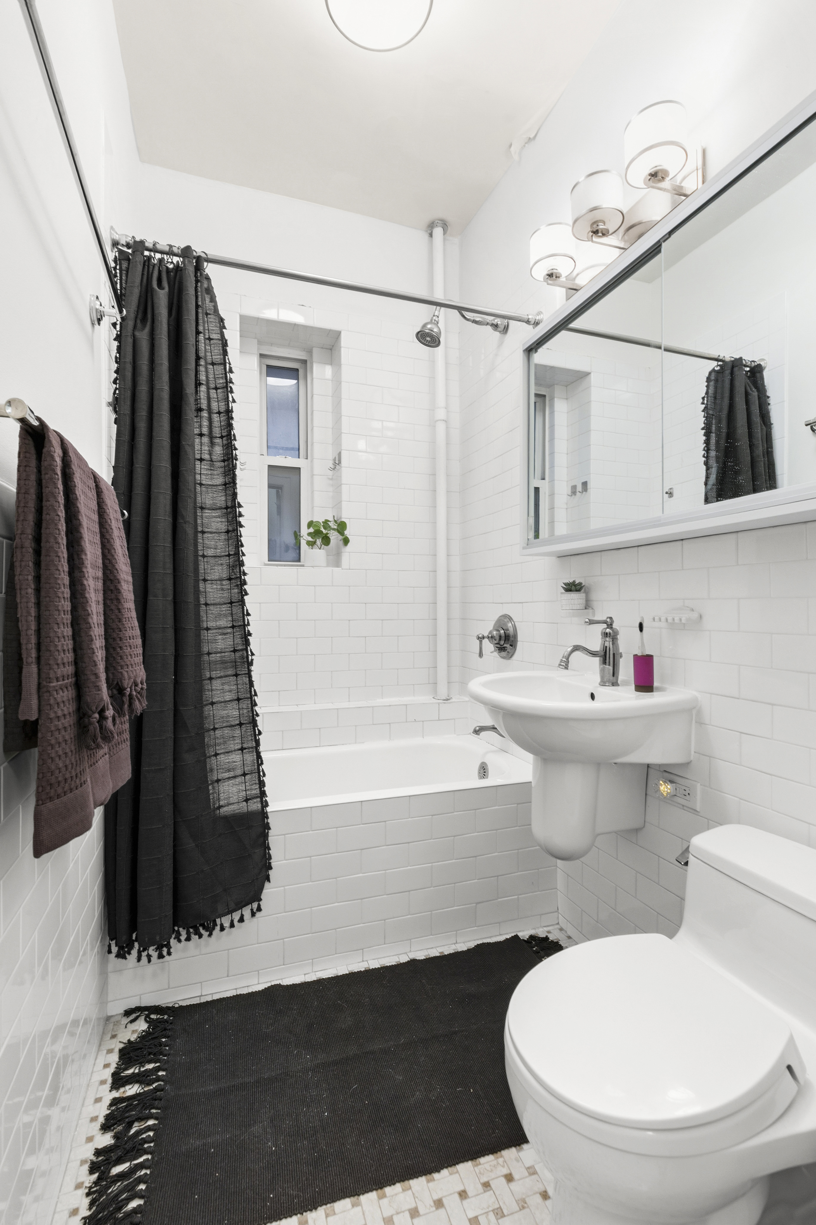210 West 21st Street, Unit 2FW Manhattan, NY 10011 - Photo 9 of 12