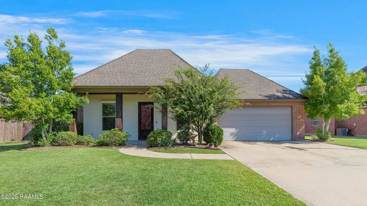 $279,000 | 3303 Chuggie Lane, New Iberia, LA 70563