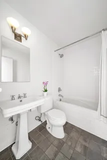 $799,000 | 20 East 9th Street, Unit 4T | Greenwich Village