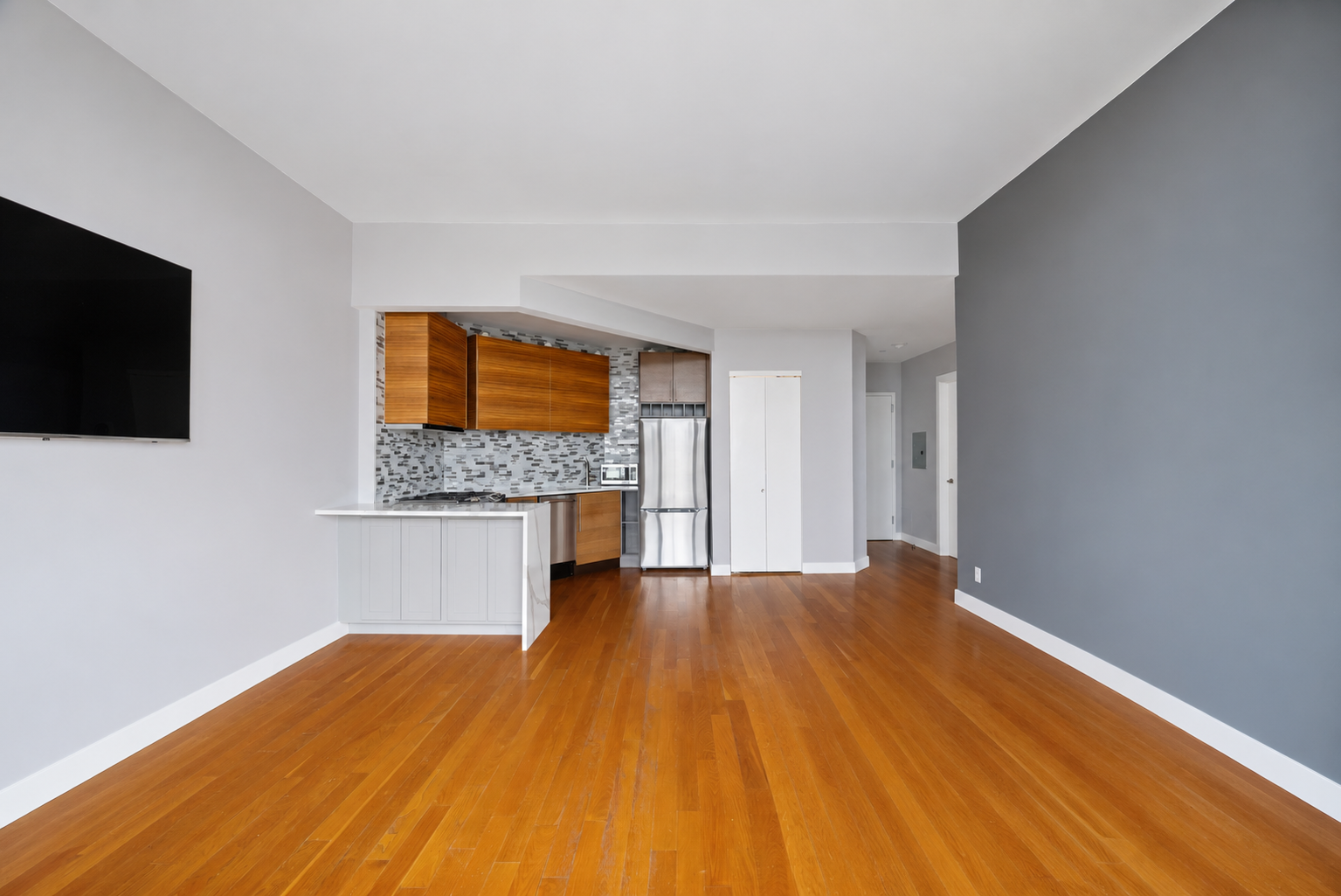 11-24 31st Avenue, Unit 15B Queens, NY 11106 - Photo 7 of 14 Gallery Image 7