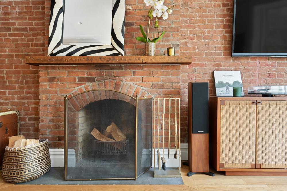 67 Perry Street, Unit 3 Manhattan, NY 10014 - Photo 5 of 22 a front view of a house with fireplace