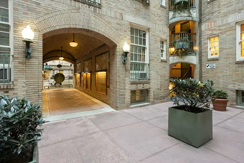 $512,500 | 516 East 78th Street, Unit 3O | Upper East Side