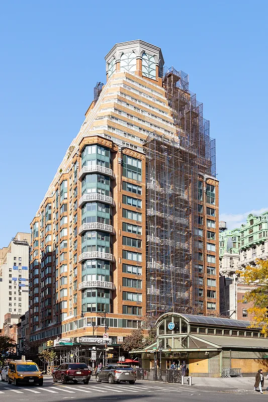 201 West 72nd Street, Unit 18B Manhattan, NY 10023 - Photo 12 of 13