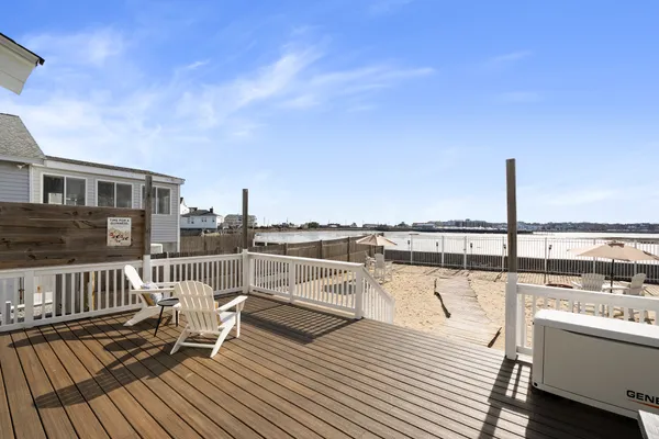 $725,000 | 7 Moreland Avenue, Hull, MA 02045