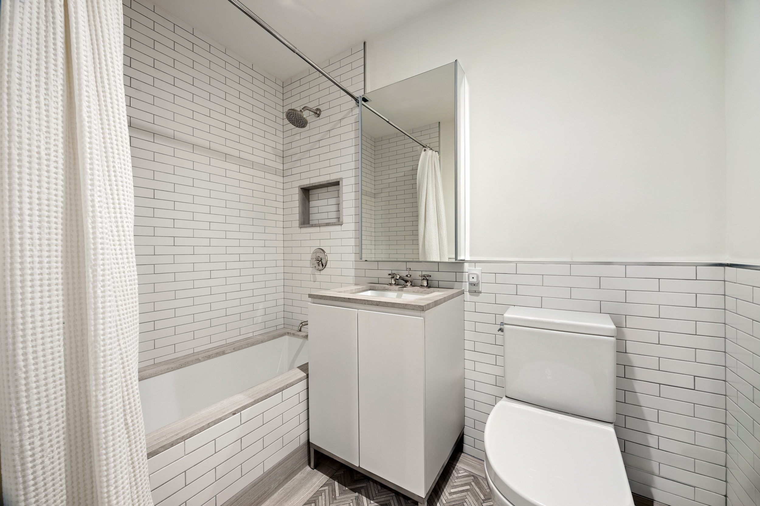350 West 71st Street, Unit 6A Manhattan, NY 10023 - Photo 8 of 17