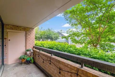$439,900 | 2230 George C Marshall Drive, Unit 305, Falls Church, VA 22043