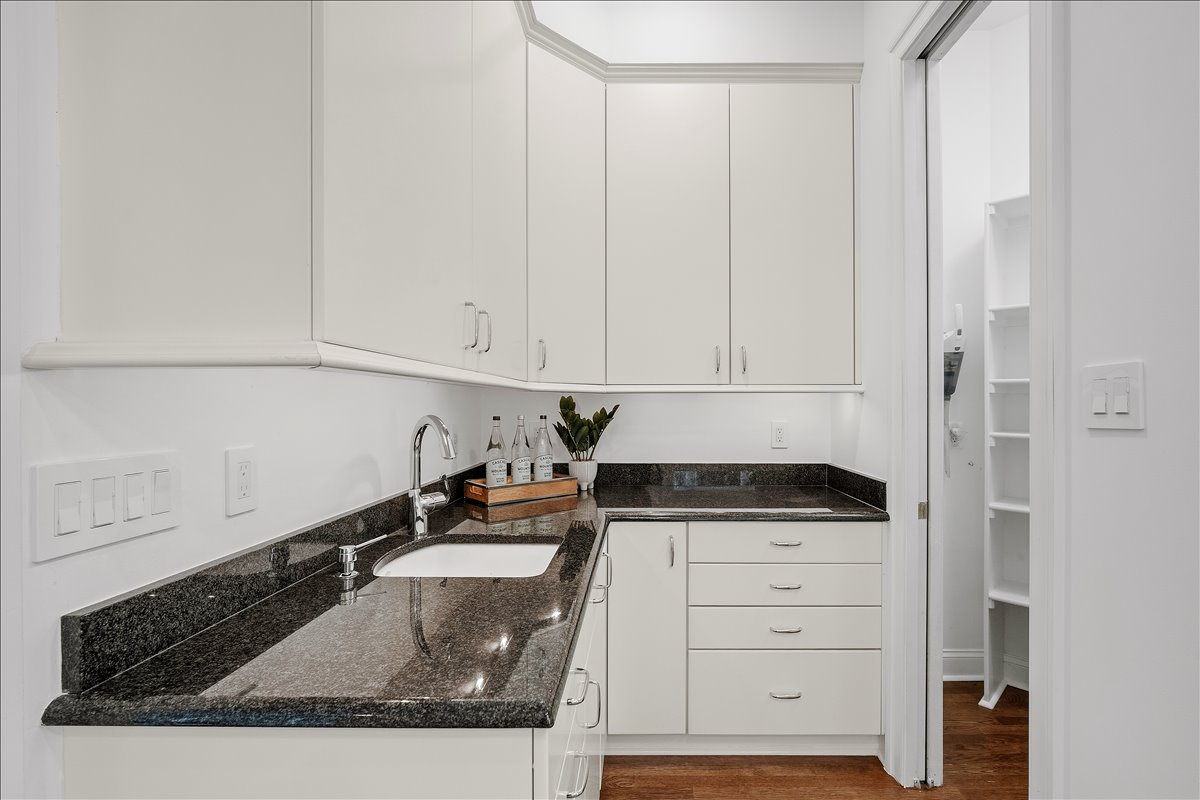 8413 Rapley Ridge Lane Potomac, MD 20854 - Photo 13 of 83
