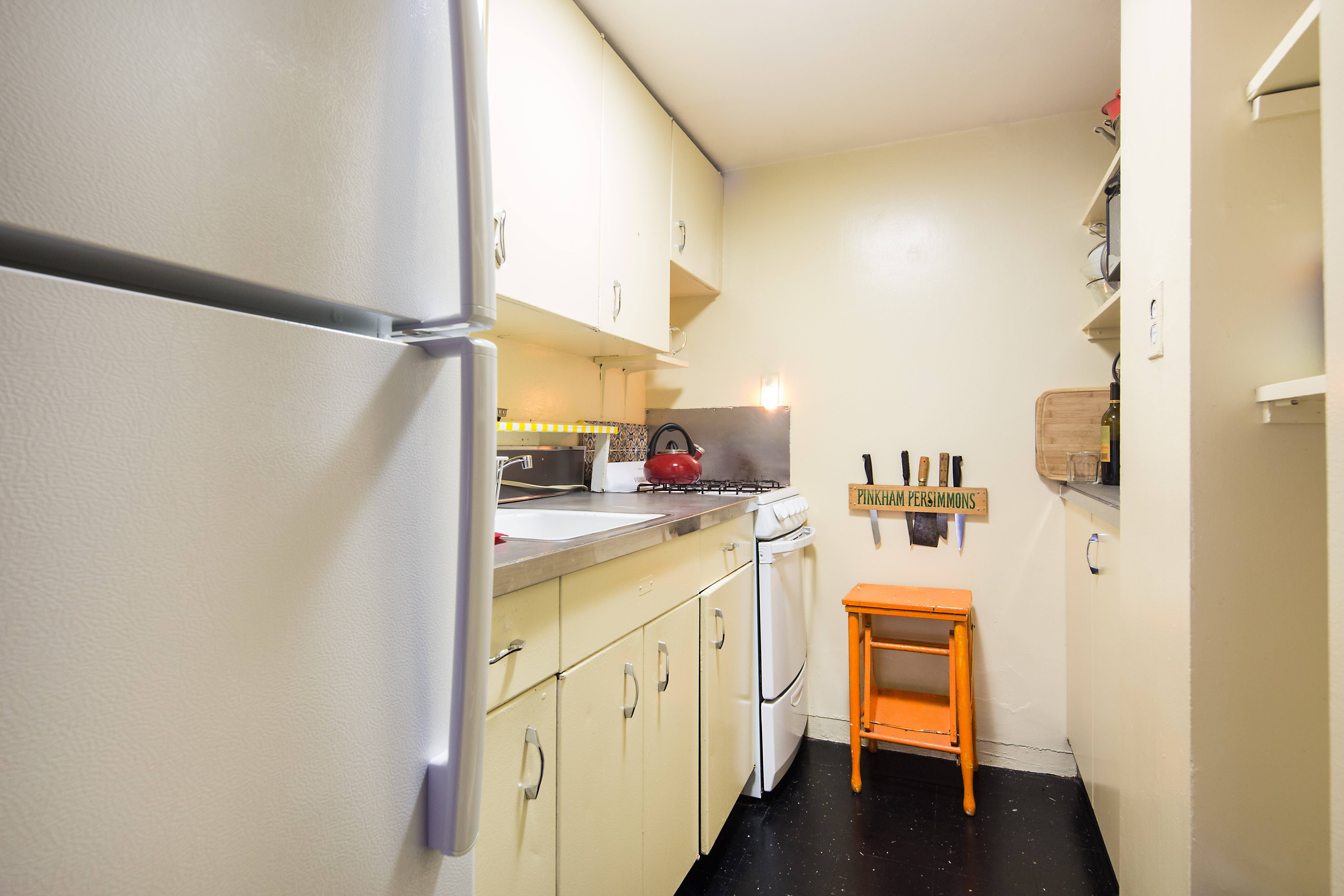 27 Bethune Street Manhattan, NY 10014 - Photo 15 of 18