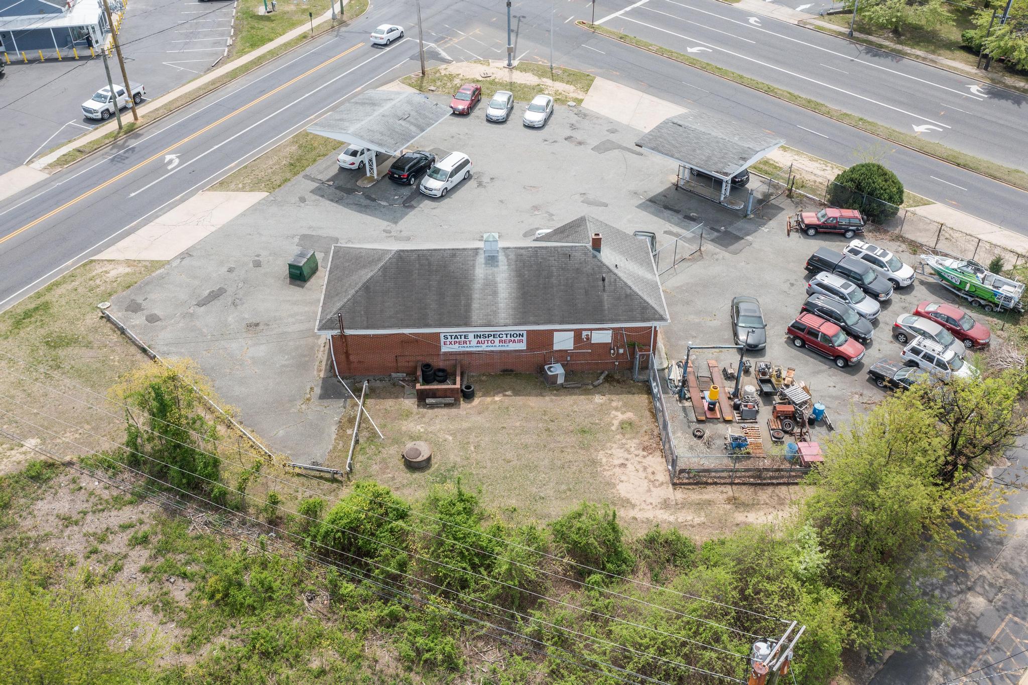 601 John F Kennedy Way Willingboro, NJ 08046 - Photo 6 of 20 an aerial view of a house with a yard
