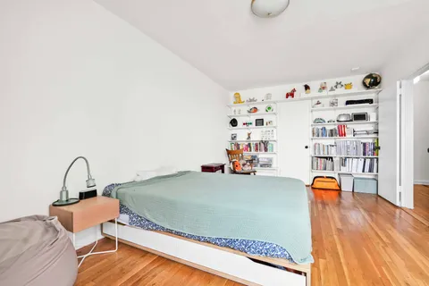 $745,000 | 100 Ocean Parkway, Unit 6K | Windsor Terrace