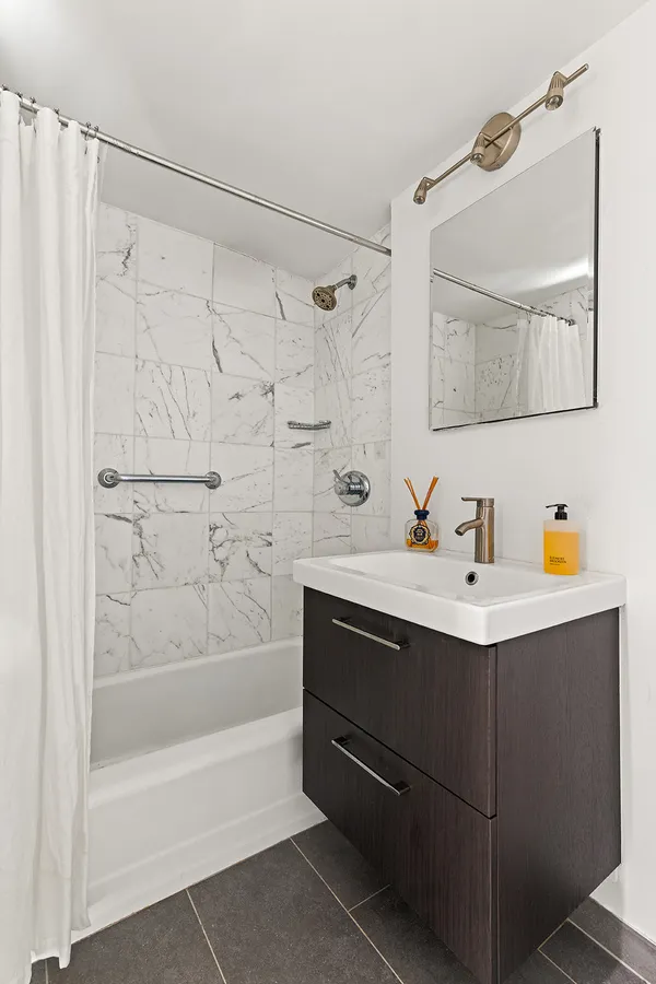 $1,195,000 | 401 East 65th Street, Unit 11HI | Lenox Hill