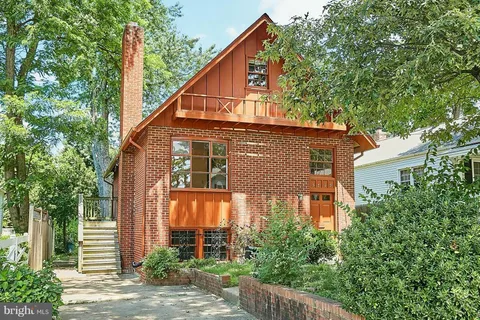 $3,800 | 5719 6th Street North, Arlington, VA 22205