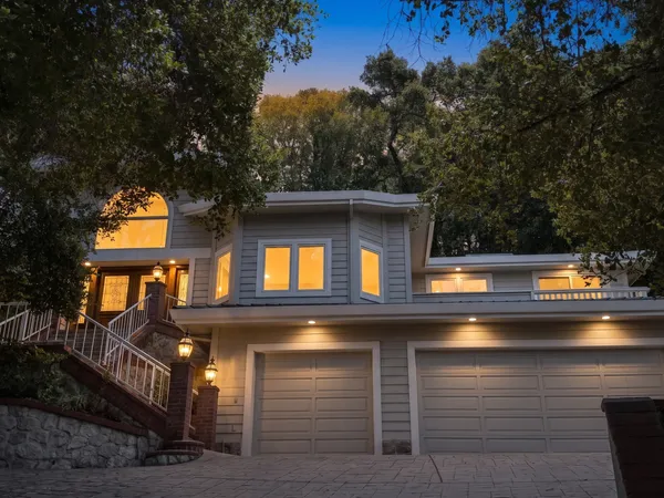 $1,995,000 | 26 Merrill Circle South, Moraga, CA 94556