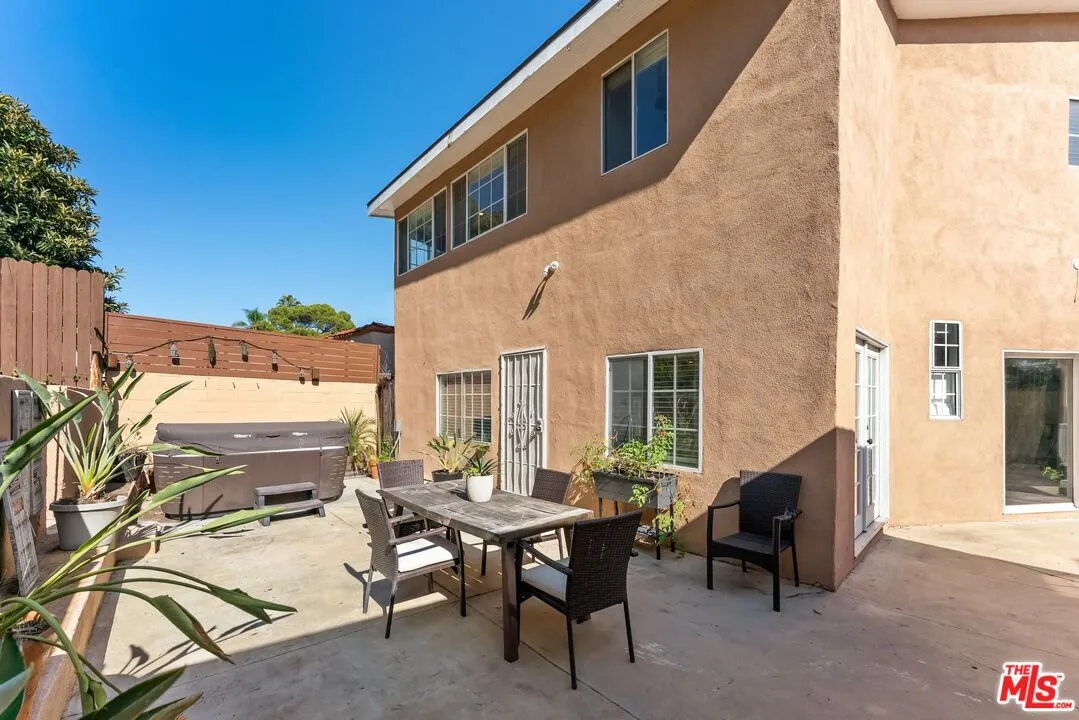 $1,400,000 | 3627 Olympiad Drive, View Park, CA 90043