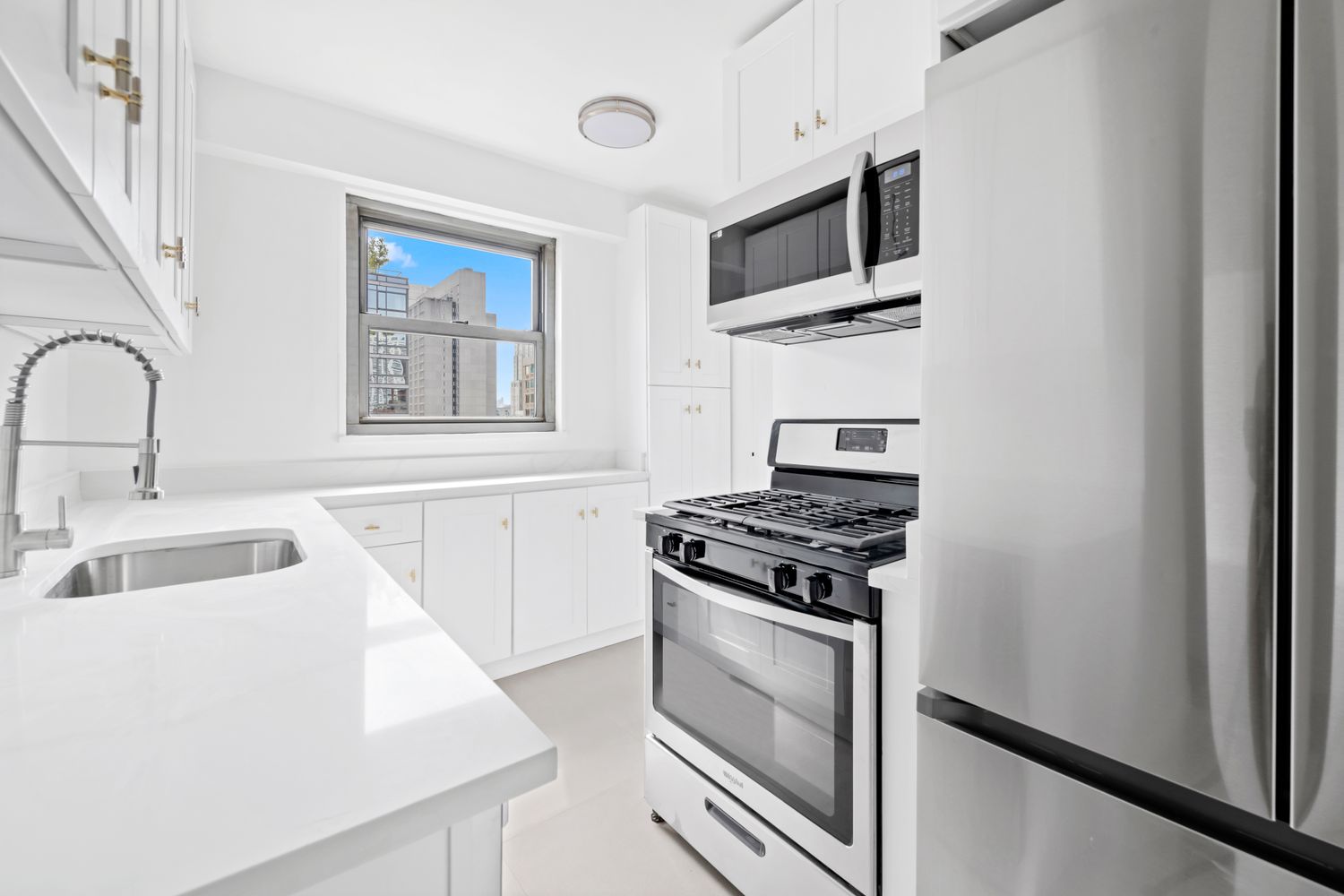 $2,443,800 | 360 East 72nd Street, Unit C2001 | Lenox Hill