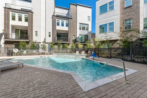 $649,000 | 381 East Greenbriar Lane, Unit 401, Dallas, TX 75208