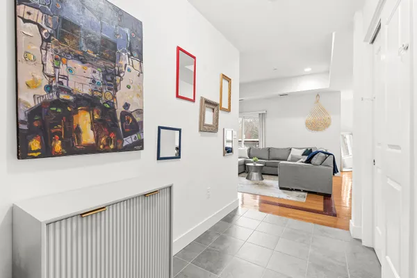 $1,299,000 | 310 Hammond Pond Parkway, Unit 301, Chestnut Hill, MA 02467