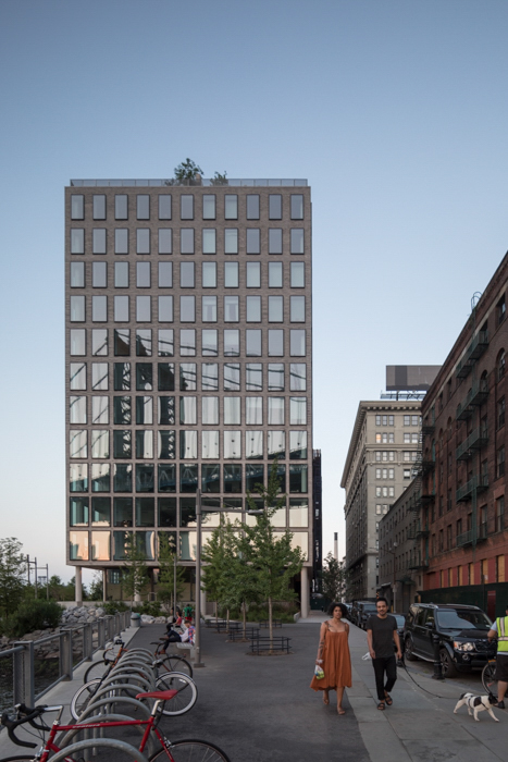 1 John Street, Unit 3B Brooklyn, NY 11201 - Photo 26 of 27 a view of a building with sitting area