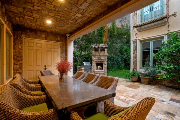 $5,195,000 | 919 South Gretna Green Way, Los Angeles, CA 90049